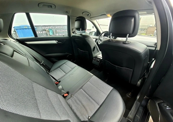Mercedes-Benz Klasa C cena 35900 przebieg: 151000, rok produkcji 2009 z Radom małe 56